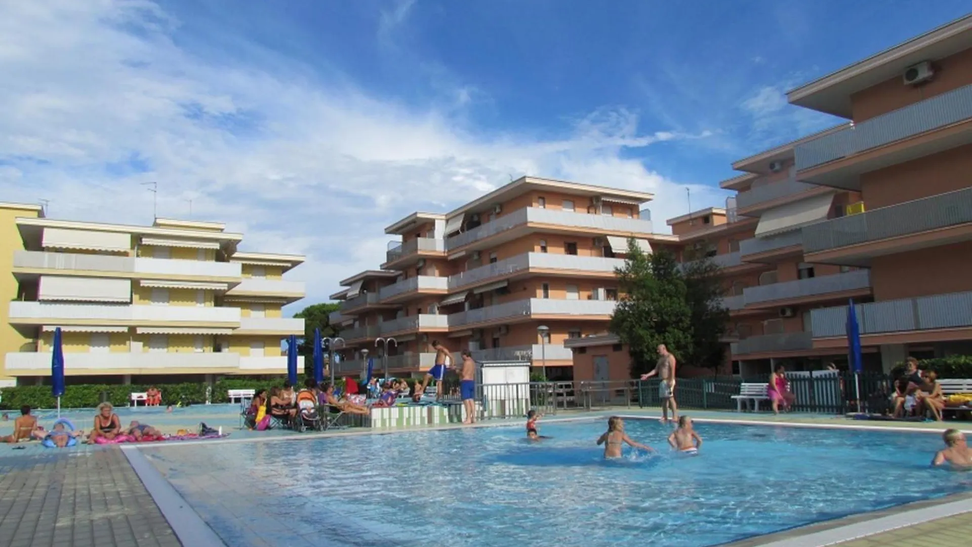 Lägenhet Studio With Balcony In A Residence With Pool Bibione
